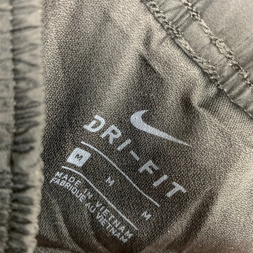 Nike Dri-Fit Tempo Shorts Women's Medium - Picture 10 of 10